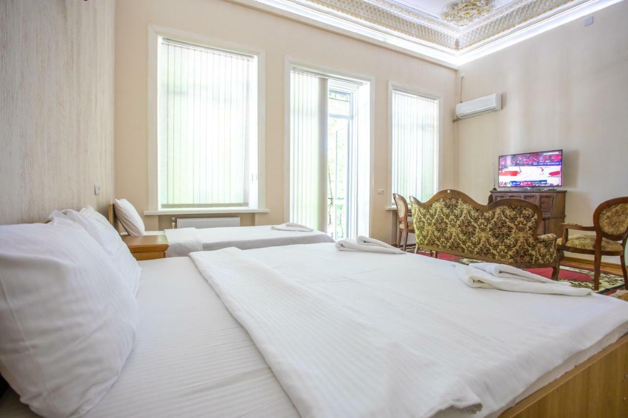 Hotel Veneto Кутаиси Екстериор снимка