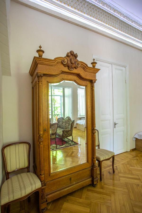 Hotel Veneto Кутаиси Екстериор снимка