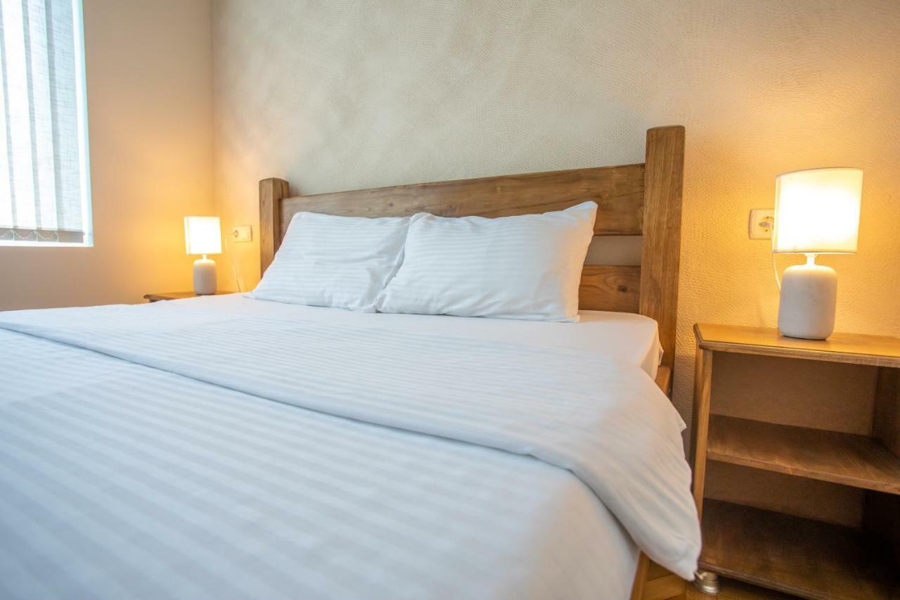Hotel Veneto Кутаиси Екстериор снимка
